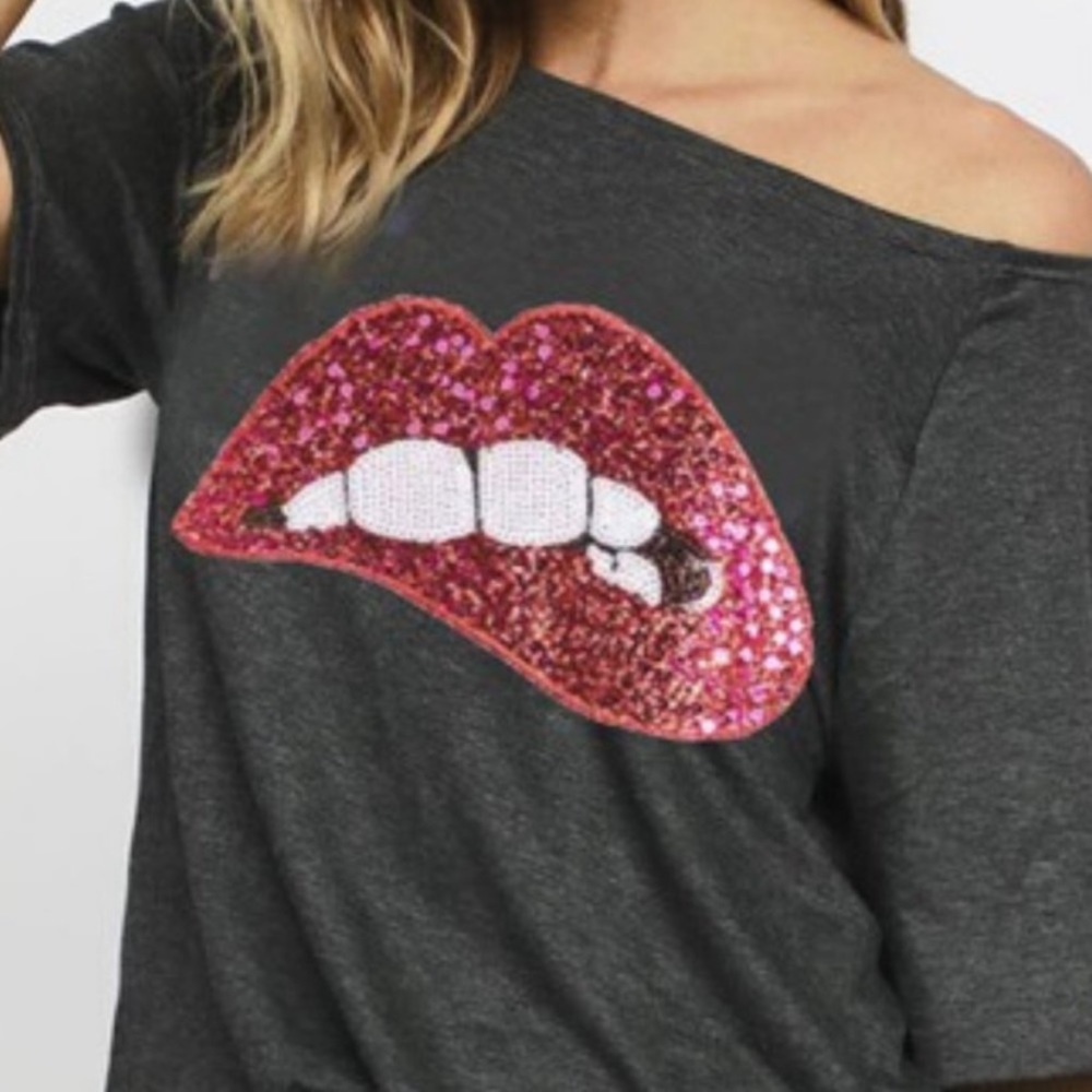 Sequin lips gray off the shoulder top / t-shirt medium large - Picture 3 of 3